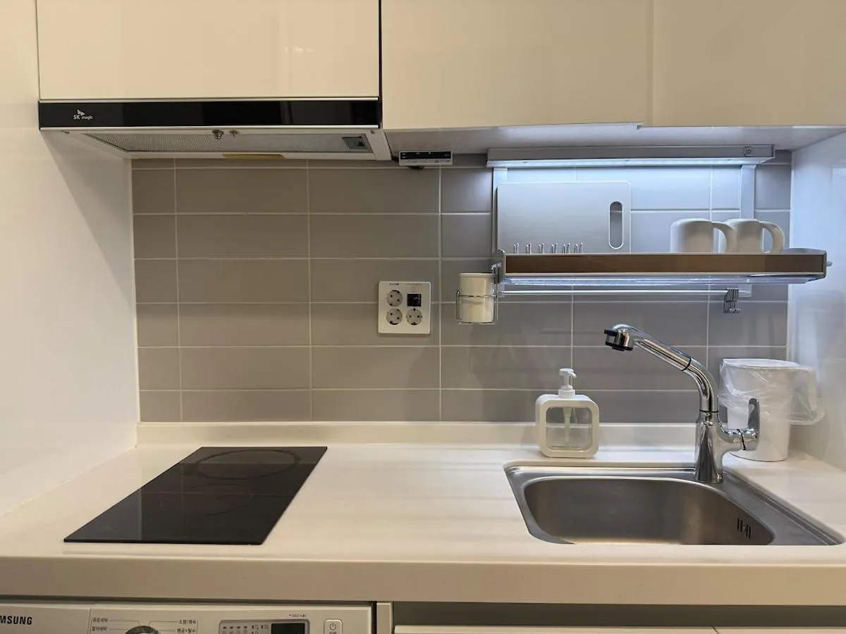 Songdo Sensory Stay # Couple Trip # View Restaurant # Free Parking # Hotel Bedding # Netflix 인천 아파트