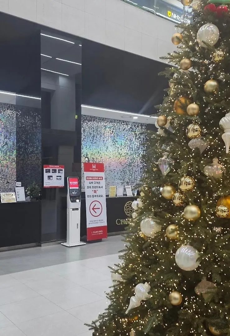 Songdo Sensory Stay # Couple Trip # View Restaurant # Free Parking # Hotel Bedding # Netflix インチョン広域市 0*,
