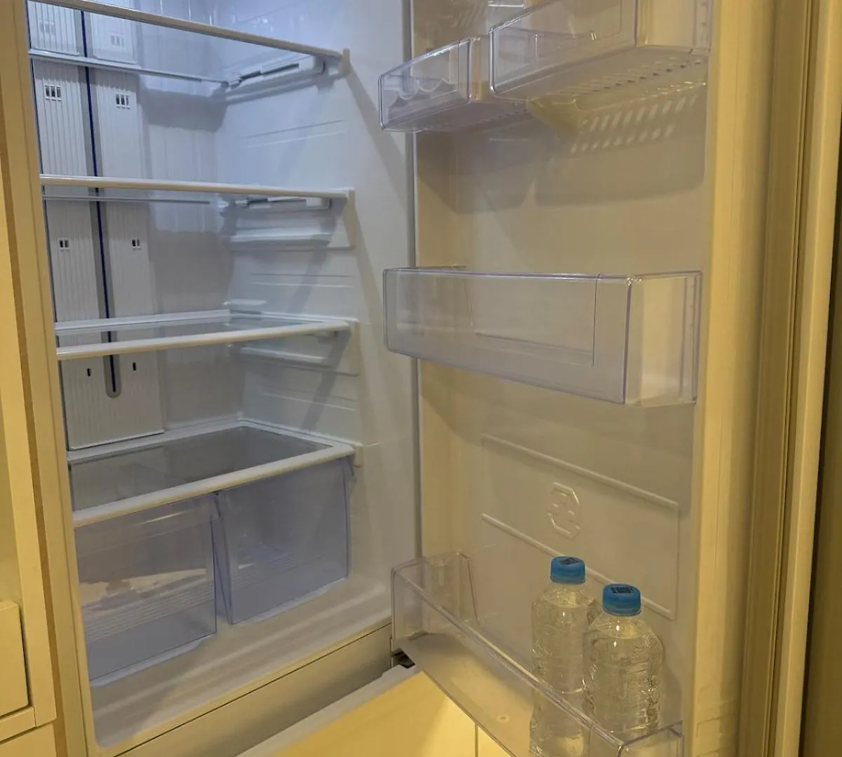 Apartment Songdo Sensory Stay # Couple Trip # View Restaurant # Free Parking # Hotel Bedding # Netflix Incheon